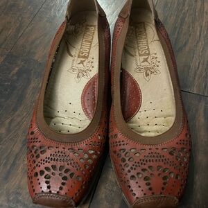 Born Tan Leather Cut-Out Flats